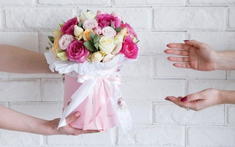 Delivery of flower arrangements 